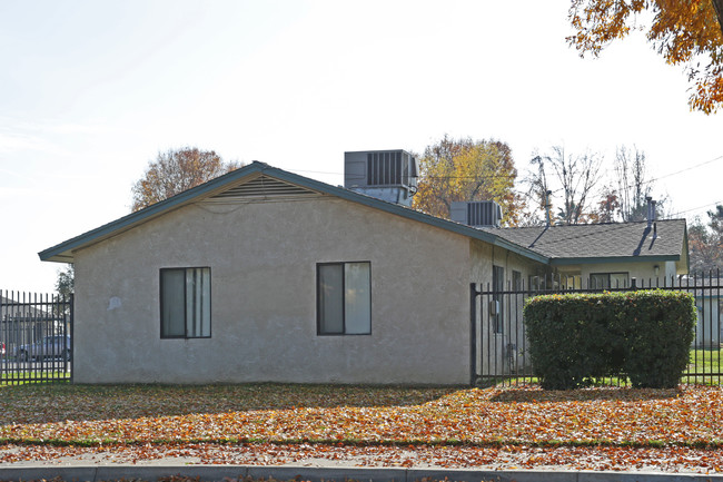 Marcelli Terrace in Fresno, CA - Building Photo - Building Photo