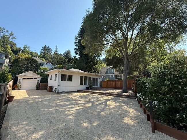 property at 335 Redwood Ave
