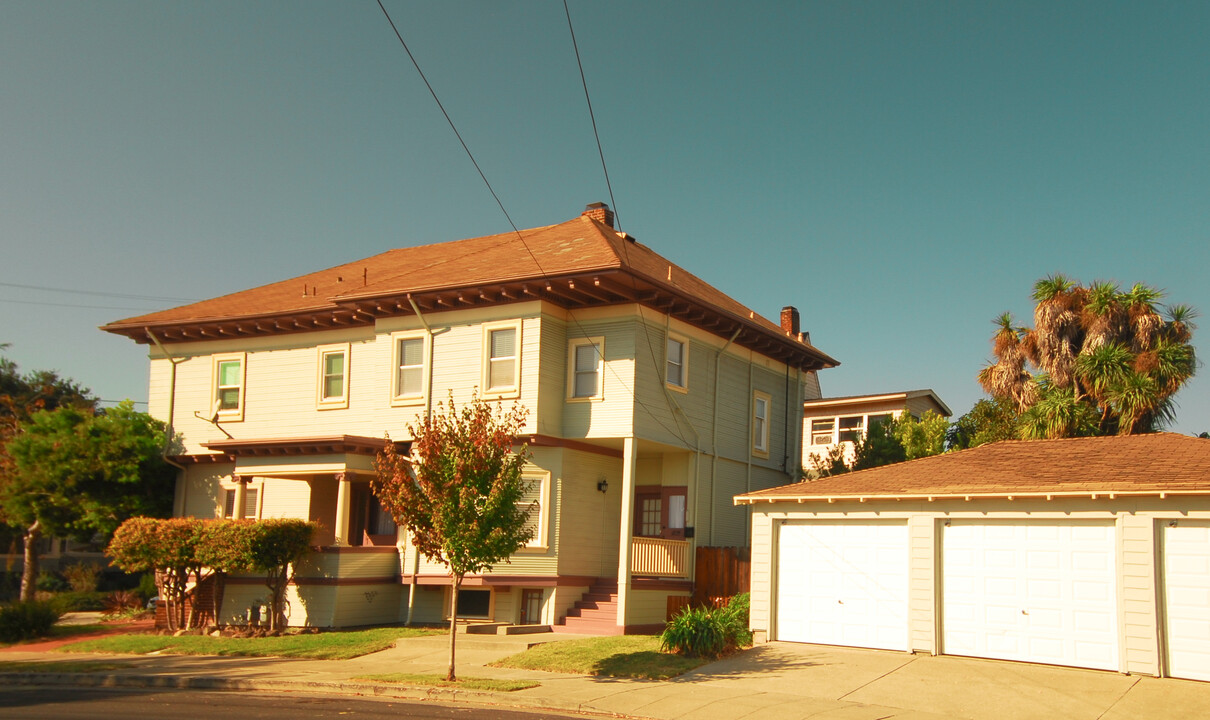 2629 Eagle Ave in Alameda, CA - Building Photo