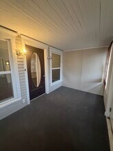 134 Perry St, Unit 1 in Grand Ledge, MI - Building Photo - Building Photo