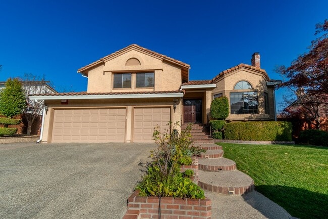 2741 Seminole Dr in Fairfield, CA - Building Photo - Building Photo