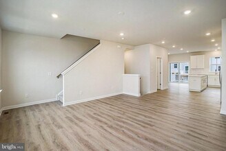 708 Platinum Dr in Phoenixville, PA - Building Photo - Building Photo