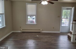 59 W Slokom Ave in Christiana, PA - Building Photo