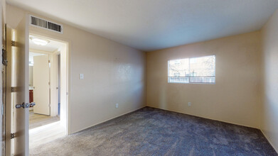 130 Altez St NE in Albuquerque, NM - Building Photo - Building Photo