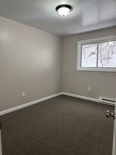 4 Butternut Ln in Lebanon, NH - Building Photo - Building Photo