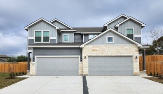 332 Caleb Ct in Schertz, TX - Building Photo