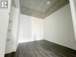 65-1865 Mutual St in Toronto, ON - Building Photo - Building Photo