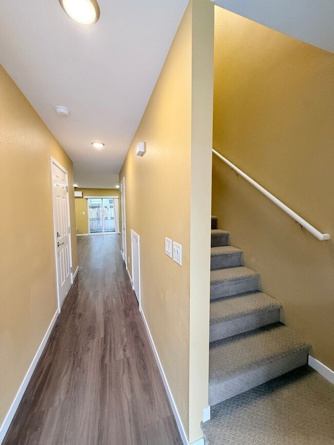 5711 NE 74th Ct in Vancouver, WA - Foto de edificio - Building Photo