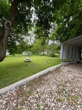 1214 S Eaton St in Albion, MI - Building Photo - Building Photo