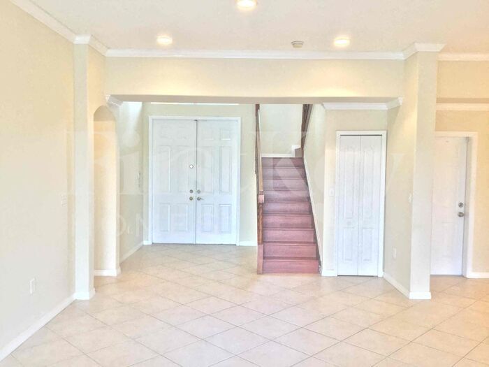 16063 SW 63rd Ter in Miami, FL - Building Photo