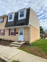 2 Heritage Ct in Annapolis, MD - Building Photo