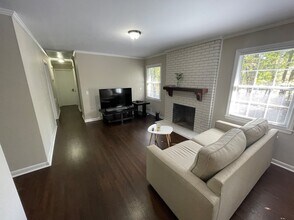 614 Owen Blvd in Charlotte, NC - Foto de edificio - Building Photo