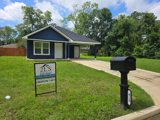 property at 413 Godfrey St