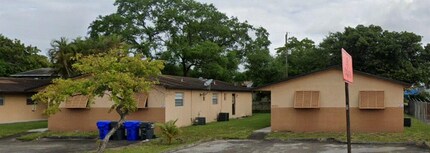 Garfield St in Hollywood, FL - Foto de edificio - Interior Photo