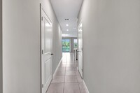 3933 SE Mentmore Ln in Stuart, FL - Building Photo - Building Photo