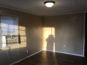 610 Roundtree St in New Bern, NC - Building Photo - Building Photo