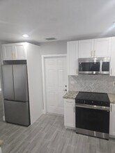 7531 Polk St in Hollywood, FL - Building Photo - Building Photo