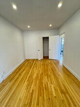 6645 De Terrebonne Rue in Montréal, QC - Building Photo - Building Photo