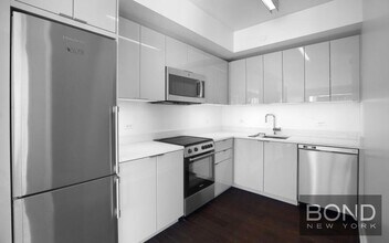 400 W 113th St in New York, NY - Building Photo - Building Photo