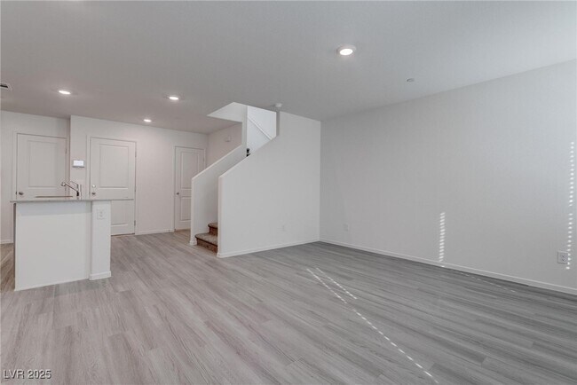 7371 Craig Cv Ct in North Las Vegas, NV - Building Photo - Building Photo