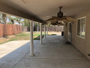 1281 Mt Brewer Ct in Tulare, CA - Building Photo - Building Photo