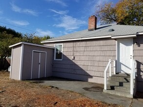 106 E St NE in Ephrata, WA - Building Photo - Building Photo