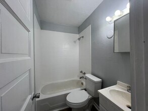 38708 South Ave in Zephyrhills, FL - Building Photo - Building Photo