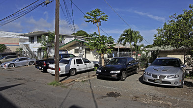 818 Bannister St in Honolulu, HI - Building Photo - Building Photo