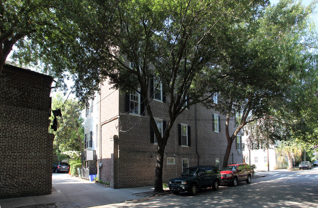 Historic Charleston Apartments in Charleston, SC - Building Photo - Building Photo