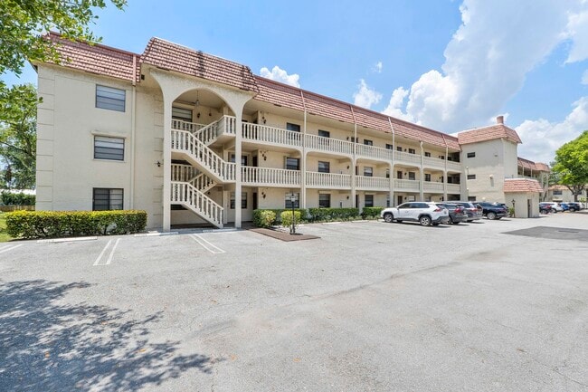 property at 126 S Cypress Rd