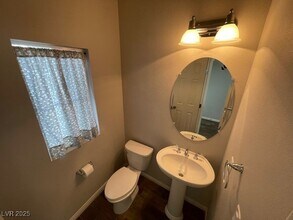 5787 Noble Oaks Ct in Las Vegas, NV - Building Photo - Building Photo