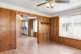 26613 Annapolis St in Dearborn Heights, MI - Foto de edificio - Building Photo