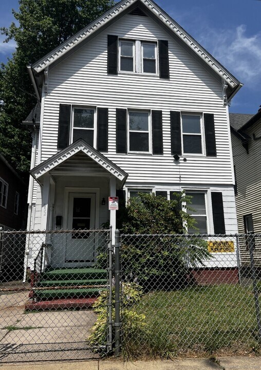 552 Winthrop Ave in New Haven, CT - Foto de edificio