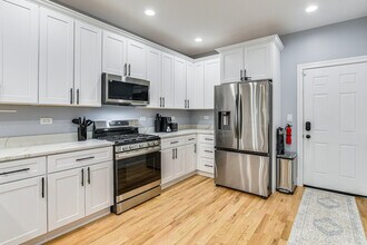 1034 N Drake Ave in Chicago, IL - Building Photo - Building Photo