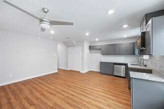 8715 Bertwood St in Houston, TX - Building Photo - Building Photo