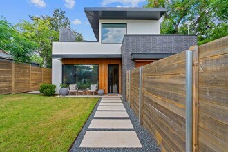 1908 E 11th St in Austin, TX - Building Photo - Building Photo