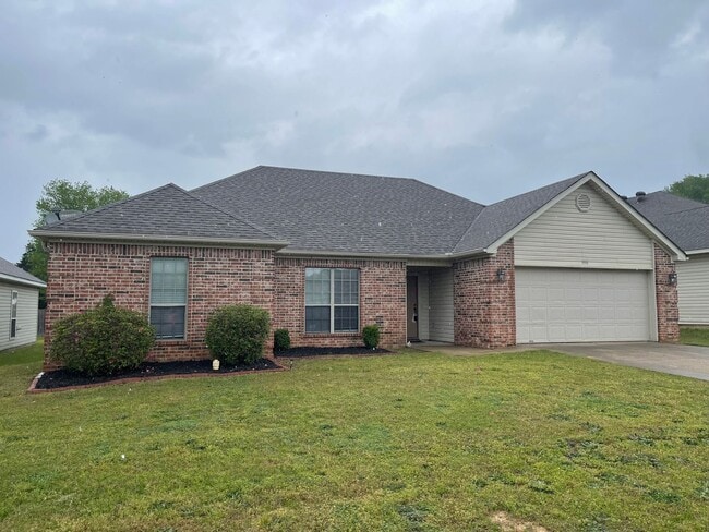 property at 3318 Arkansas Dr