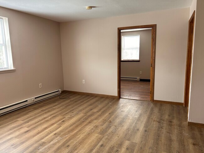 5731 Telephone Rd in Cincinnatus, NY - Foto de edificio - Building Photo