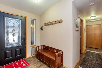 17184 Island Loop Way in Bend, OR - Building Photo - Building Photo