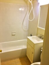 6 Hull St-Unit -8 Hull Street - 1st Floor in Shelton, CT - Building Photo - Building Photo