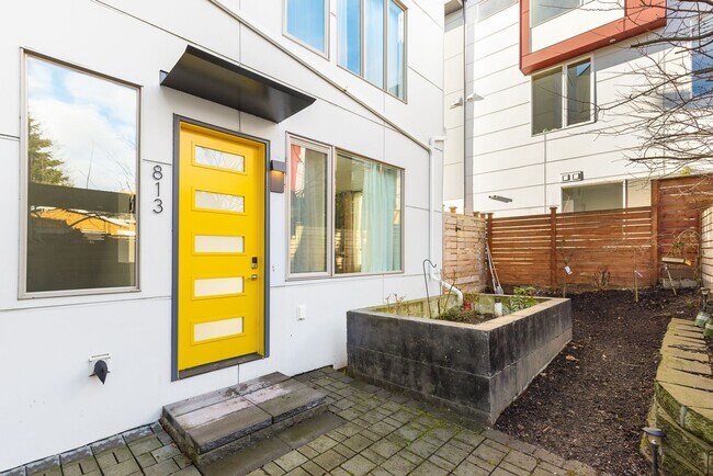 property at 813 26th Ave S