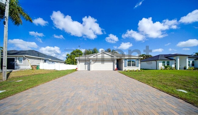 707 NW 2nd Ln in Cape Coral, FL - Building Photo - Building Photo