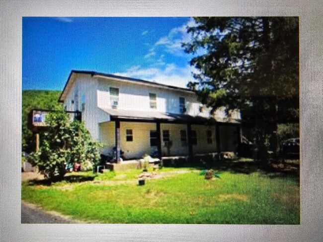 634 Oakland Valley Rd in Cuddebackville, NY - Building Photo - Building Photo