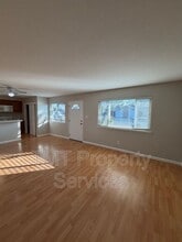 8963 El Mirador Dr in Elk Grove, CA - Building Photo - Building Photo