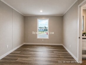 194 F St, Unit 139 in Pittsfield, ME - Foto de edificio - Building Photo