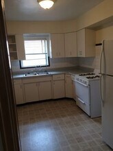 1132 Moorlands Dr in Richmond Heights, MO - Building Photo - Building Photo