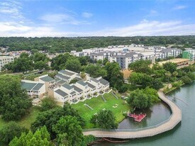1818 S Lakeshore Blvd in Austin, TX - Building Photo