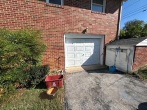 501 Longview Dr in Johnson City, TN - Building Photo - Building Photo