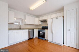 14020 Jump Dr in Germantown, MD - Building Photo