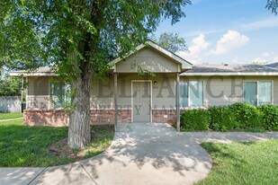 4240 Newell St in Wichita, KS - Building Photo